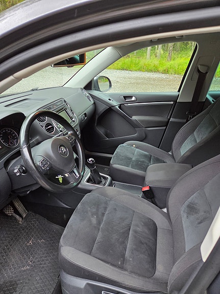 Volkswagen Tiguan 4 of 5