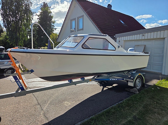 Crescent 495 HT - familjebåt, Honda 50hk (33h) & Reggad 80-trailer 3 of 8