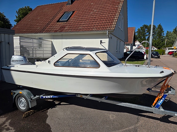 Crescent 495 HT - familjebåt, Honda 50hk (33h) & Reggad 80-trailer 2 of 8