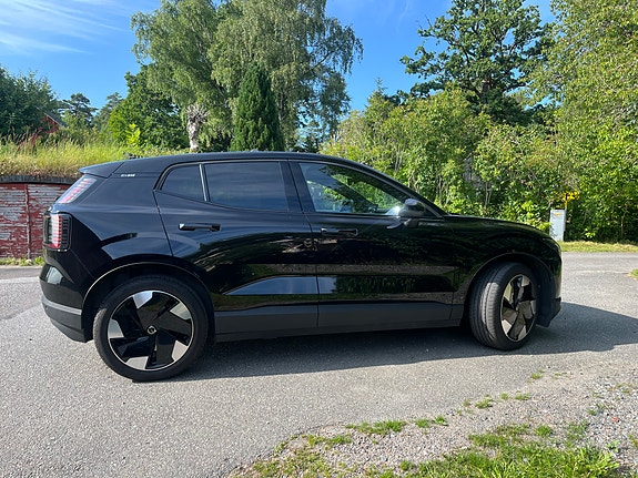 Volvo EX30 4 of 8