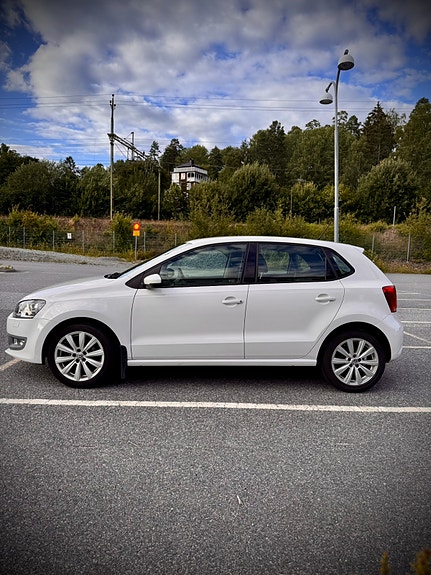 Volkswagen Polo 3 of 5