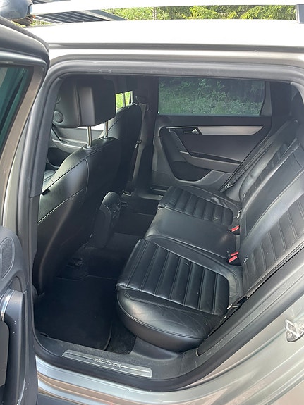 Volkswagen Passat Alltrack 6 of 7