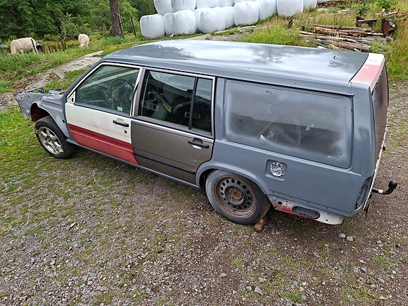 Volvo 940 2 of 5