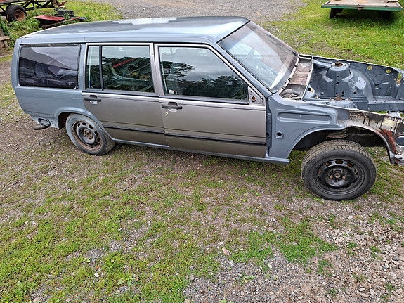 Volvo 940 3 of 5
