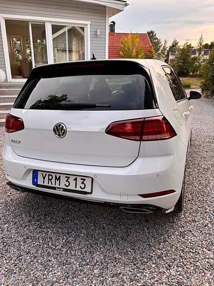 Volkswagen Golf VII 4 of 5