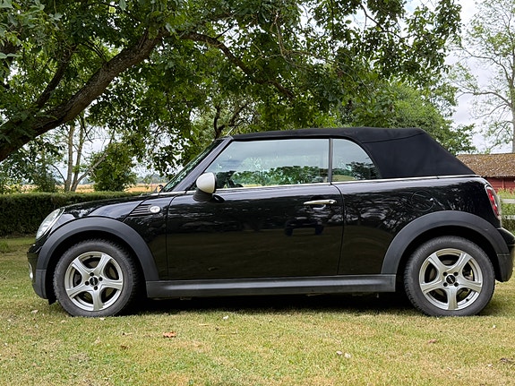 MINI Cooper 3 of 5