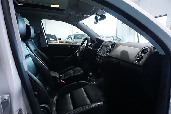 Volkswagen Tiguan 14 of 16