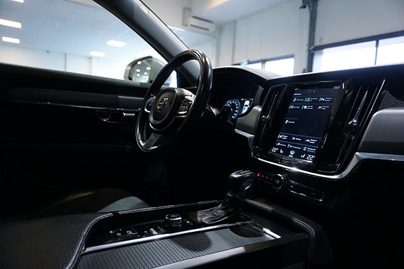 Volvo V90 18 of 18