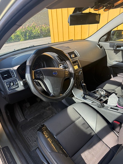 Volvo V50 3 of 5