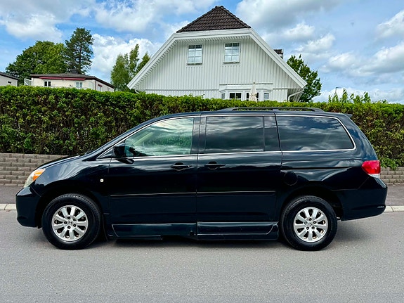 Honda Odyssey 2 of 12