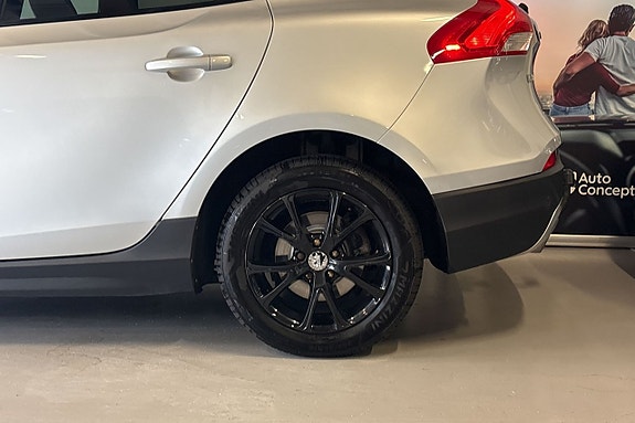 Volvo V40 Cross Country 6 of 21