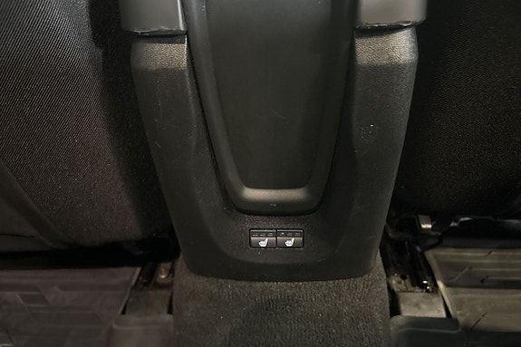 Volvo V40 Cross Country 19 of 21
