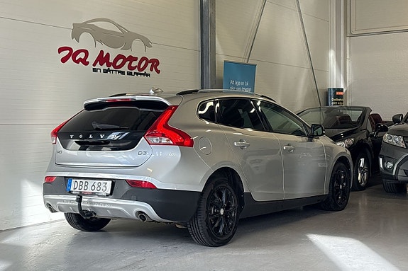 Volvo V40 Cross Country 7 of 21