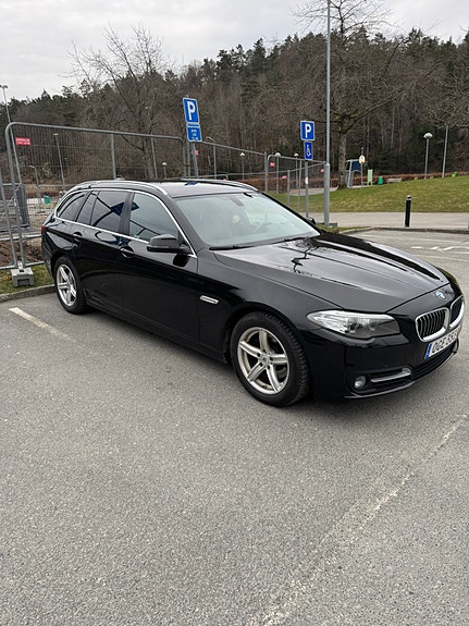 BMW 520d 3 of 5