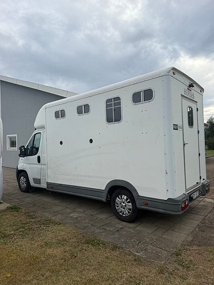 Peugeot Boxer 2 of 5