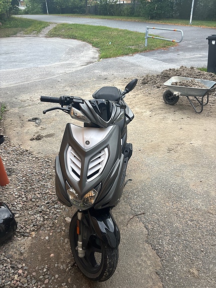 Yamaha Aerox 3 of 3