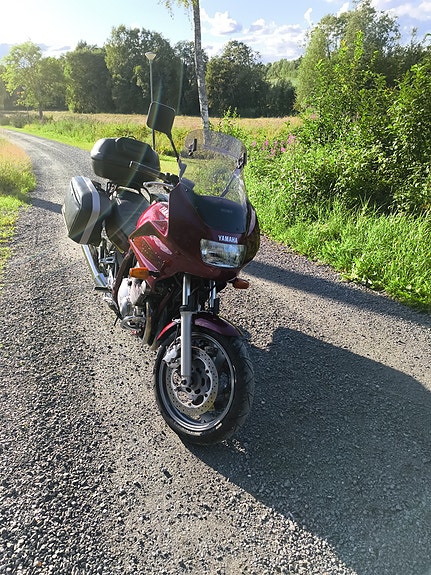 Yamaha XJ900S 2 of 5