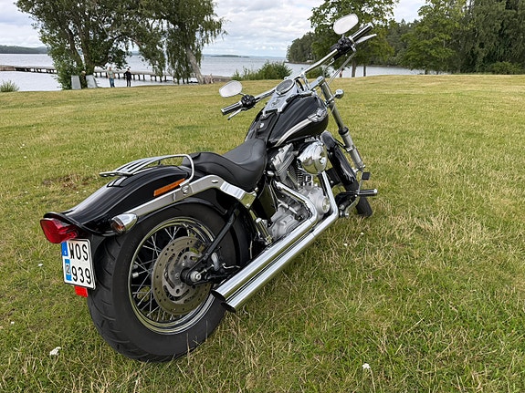 Harley-Davidson Softail Standard 4 of 7