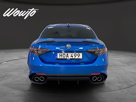 Alfa Romeo Giulia Quadrifoglio 6 of 16