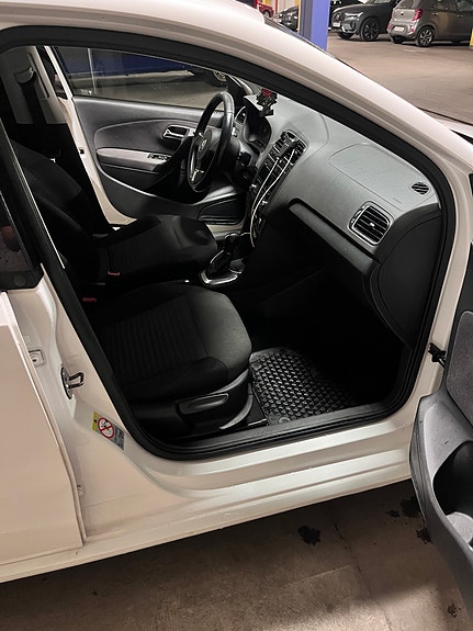 Volkswagen Polo 5 of 5