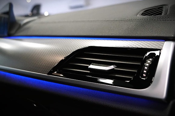 BMW M550i 25 of 30