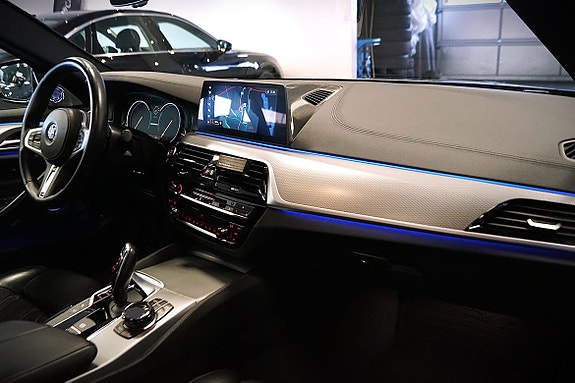BMW M550i 24 of 30