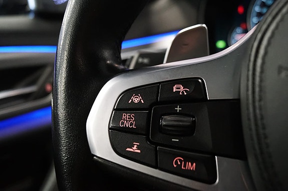 BMW M550i 15 of 30