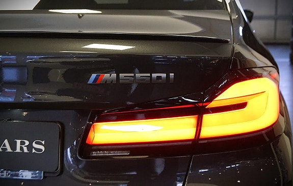 BMW M550i 12 of 30