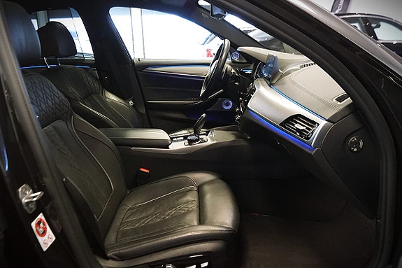 BMW M550i 26 of 30