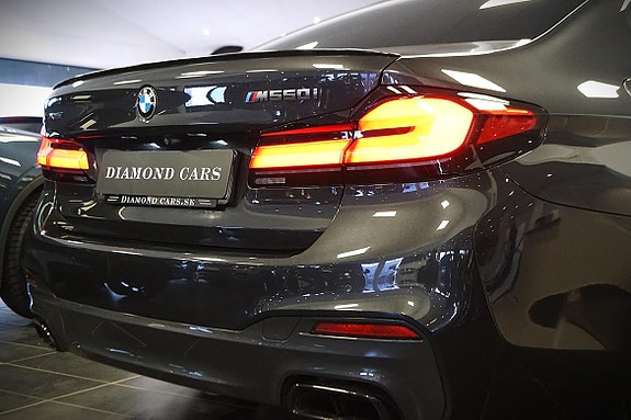 BMW M550i 11 of 30