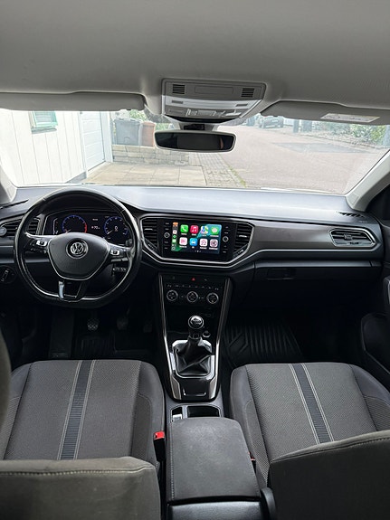 Volkswagen T-Roc 5 of 5