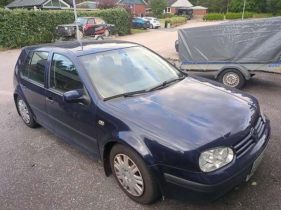 Volkswagen Golf IV 2 of 4
