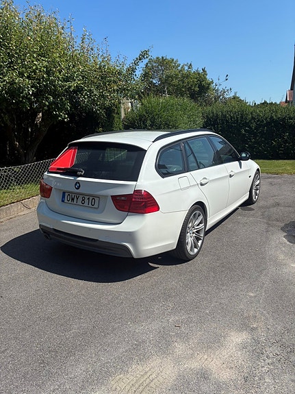 BMW 320d 3 of 10