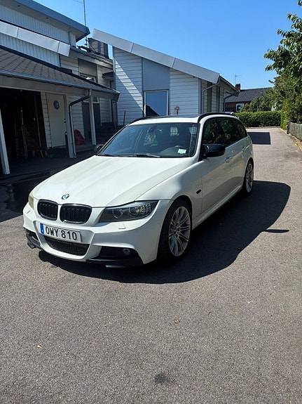 BMW 320d 2 of 10