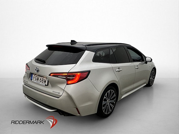 Toyota Corolla 8 of 30