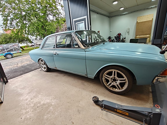 Ford Taunus 2 of 5