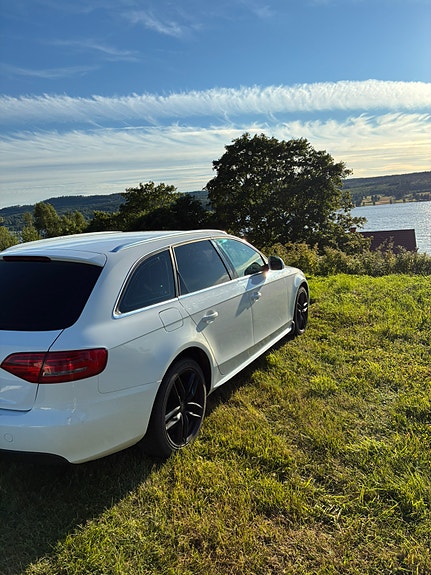 Audi A4 3 of 15