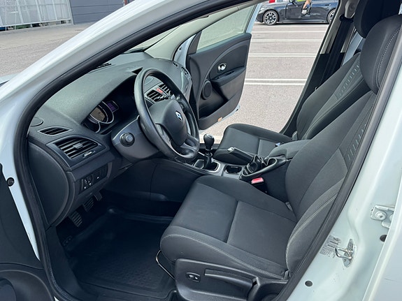 Renault Megane III 6 of 11