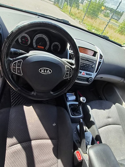 Kia Ceed 7 of 8