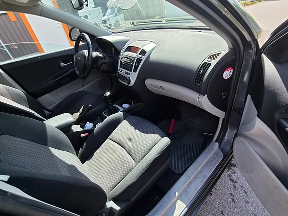 Kia Ceed 5 of 5