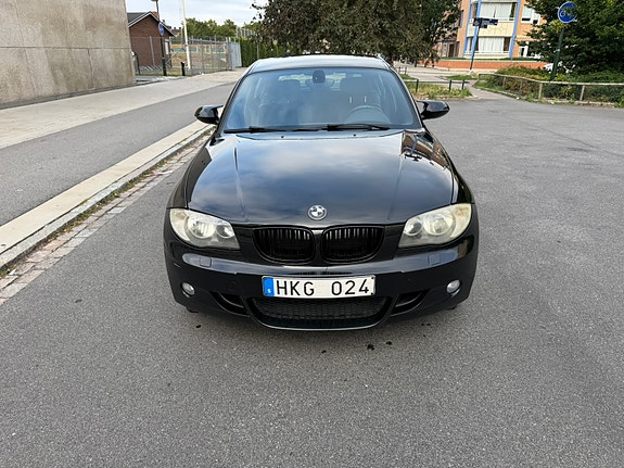BMW 120d 2 of 9