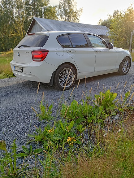 BMW 116i 5 of 7