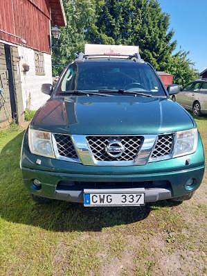 Nissan Navara 2 of 11