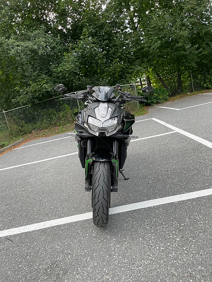 Kawasaki ZH2 5 of 8