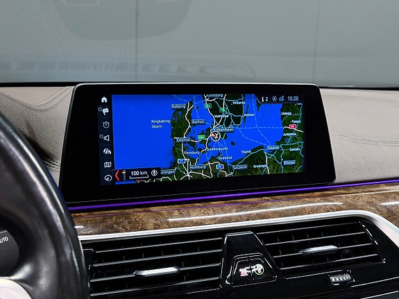 BMW 520d 24 of 28