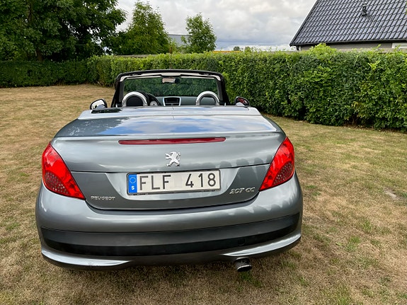 Peugeot 207 CC 2 of 5