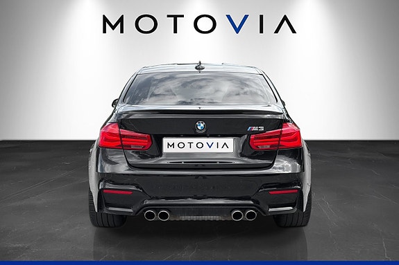 BMW M3 4 of 18