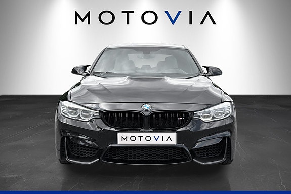 BMW M3 8 of 18