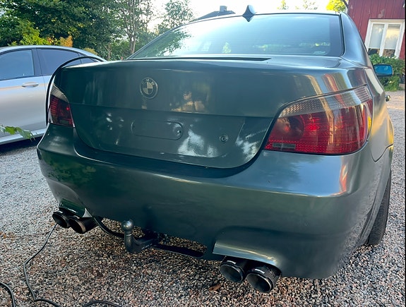 BMW 530d 3 of 6