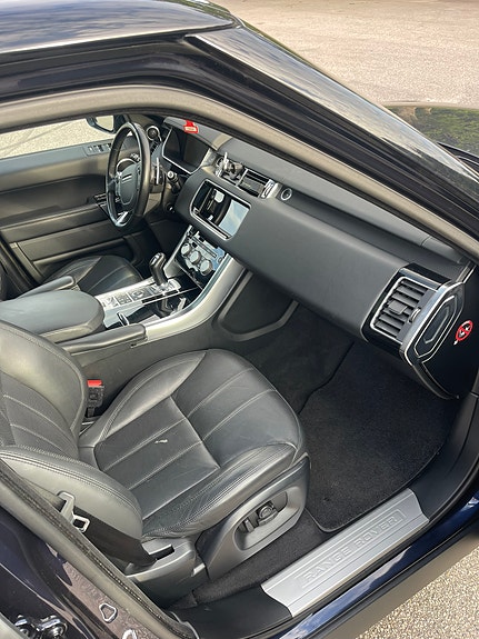 Land Rover Range Rover Sport 21 of 21